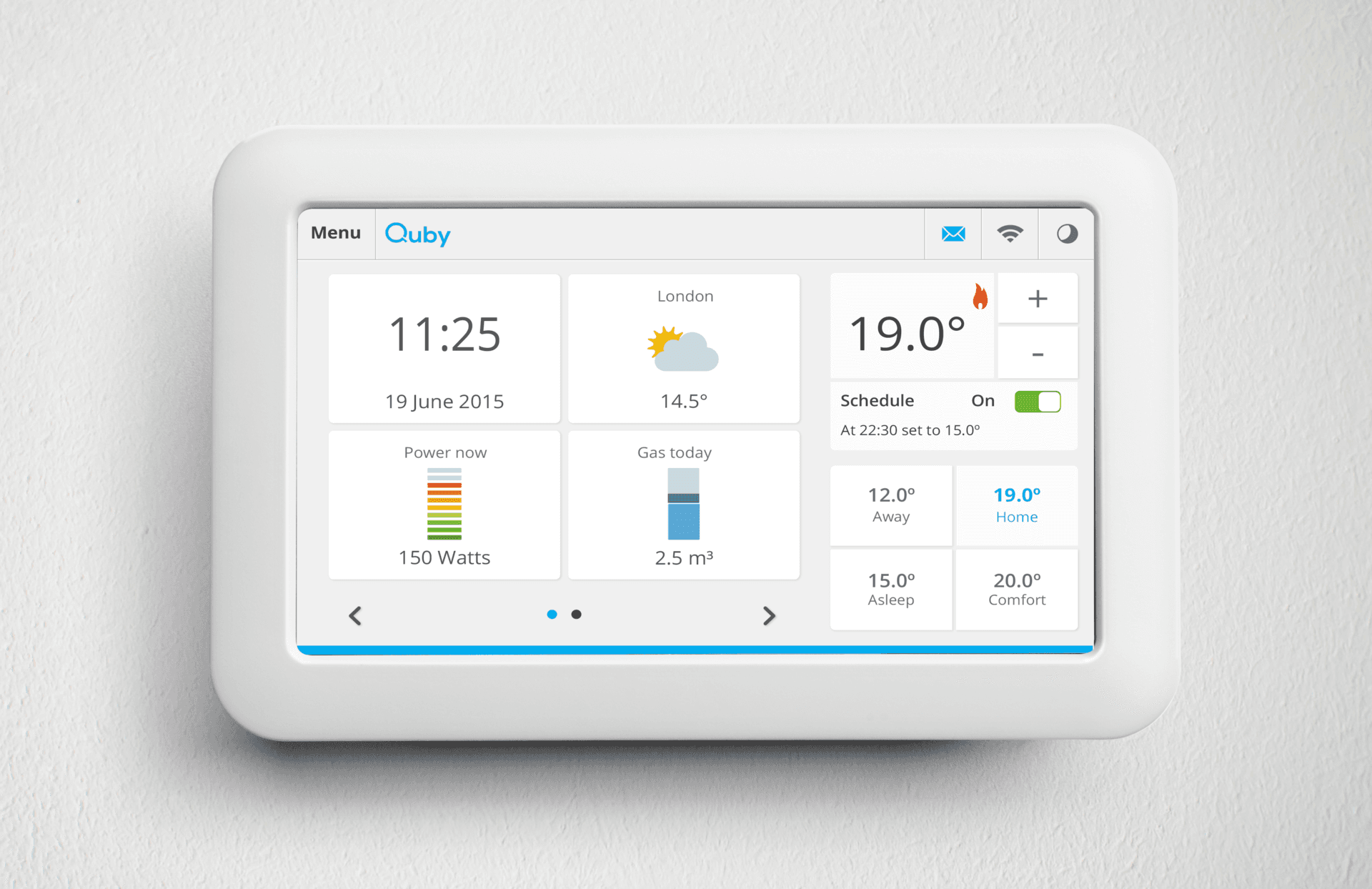 Pantalla de un termostato inteligente con el consumo